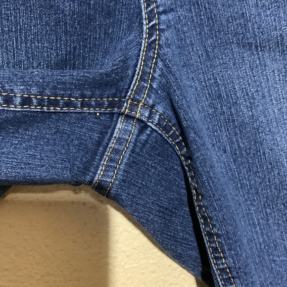 Christopher & Banks Jeans 12P Blue Stretchy Embroidery Straight Mid Rise Cotton - Picture 7 of 16